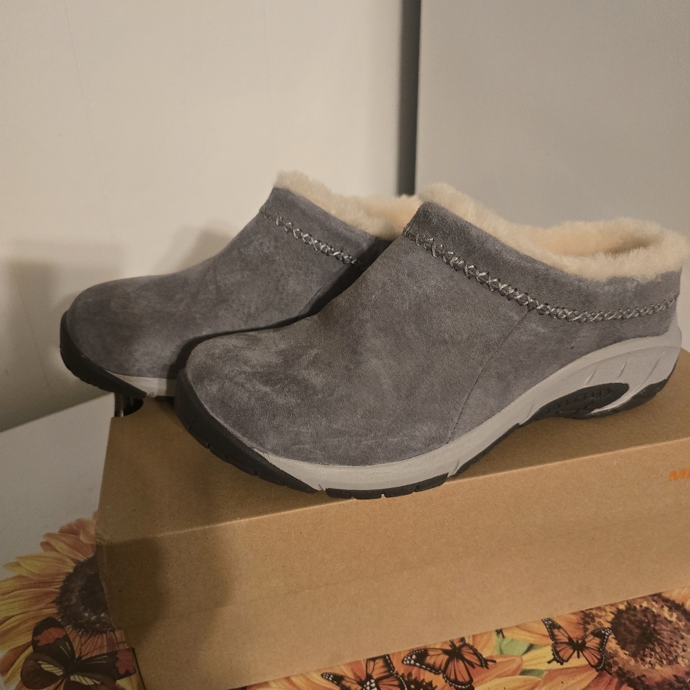 Merrell Women's Cozy Gray Suede Mules